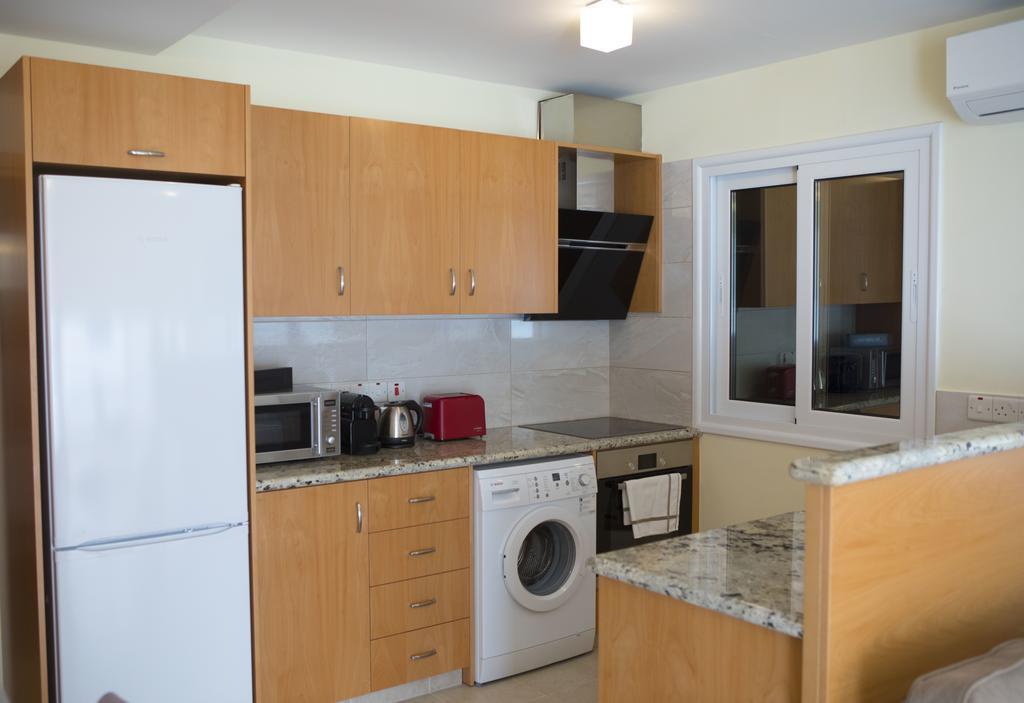 Ambelones Apartments Pissouri Dış mekan fotoğraf