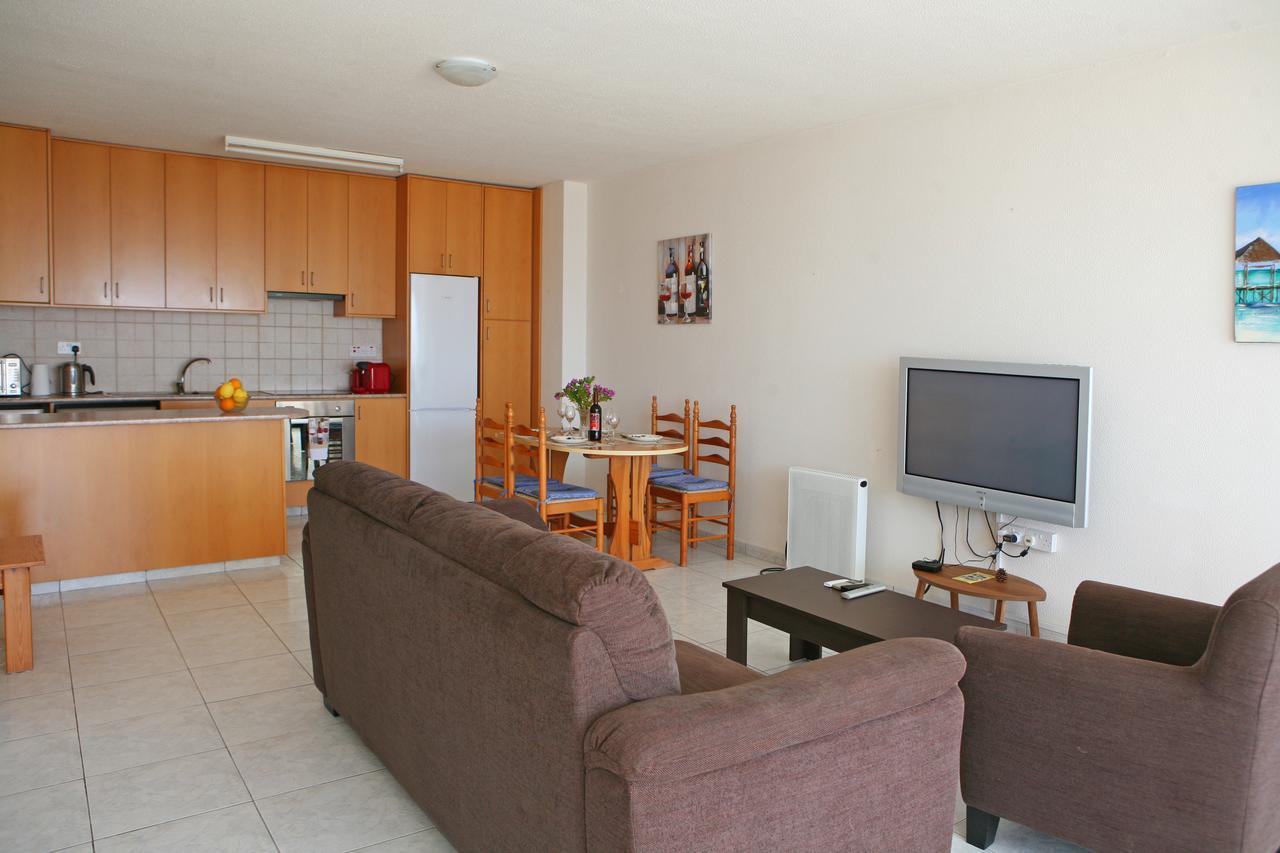 Ambelones Apartments Pissouri Dış mekan fotoğraf