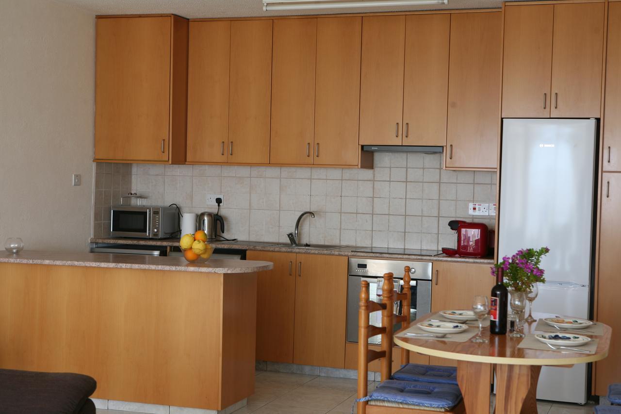 Ambelones Apartments Pissouri Dış mekan fotoğraf