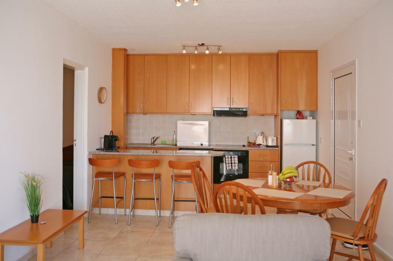 Ambelones Apartments Pissouri Dış mekan fotoğraf